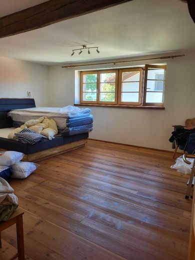 شقة كبيرة رائعة بطراز منزل ريفي – großes Schlafzimmer