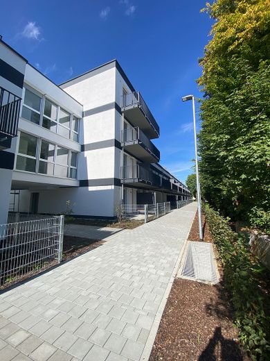 NIEUWBOUW in eerste bewoning: 2,5-kamerwoning met inbouwkeuken, dakterras en ondergrondse garage – Foto 2