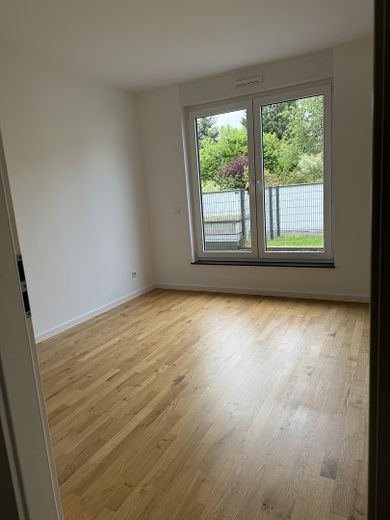 3Zi Wohnung in beste Lage Frechen – Elternzimmer