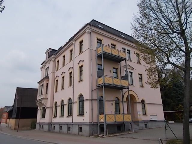 *** Großzügige 3-Zimmer mit Laminat, Wannenbad und Balkon! Carport oder Stellplatz mgl. – DSCN0036
