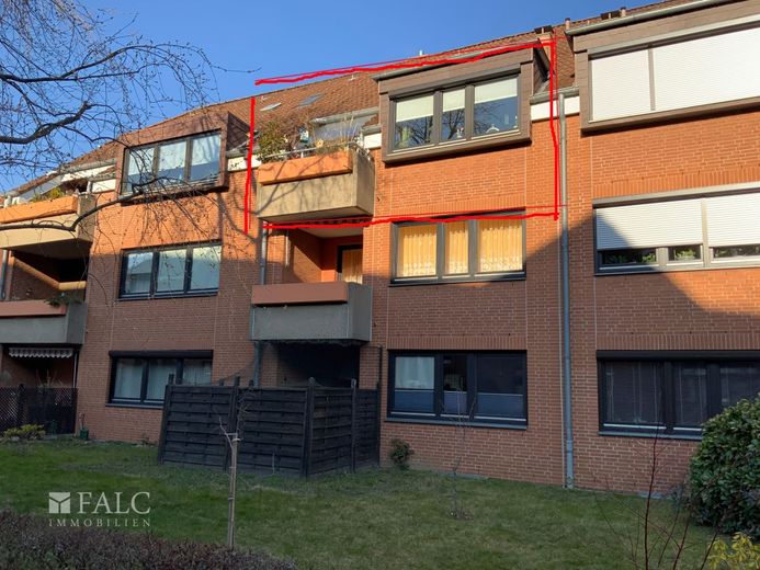 Komfortable, helle Maisonette-Wohnung in guter Lage – Rückansicht.