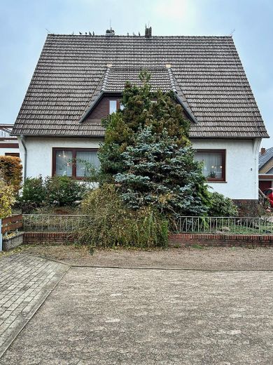 Großzügiges Wohnen in ruhiger Lage mit weitläufigem Garten in Dreye an der Grenze zu Bremen – Ansicht von Süden