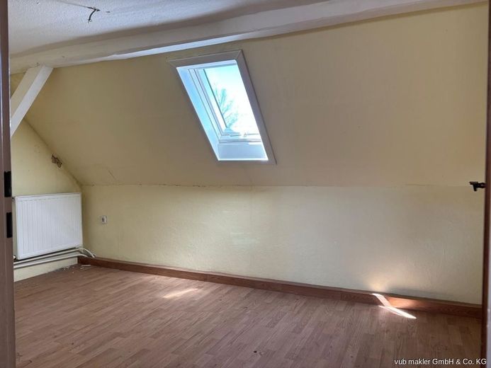 Mehrfamilienhaus mit 4 Einheiten - attraktives Sanierungsobjekt mit steuerlichen Vorteilen – VUB0002398-15