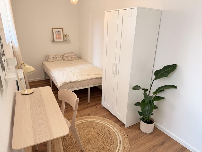 Möbliertes WG Zimmer nahe Wertach & Linie 4 – फोटो 1
