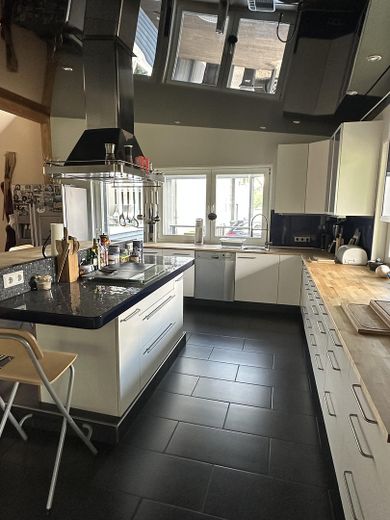Immobile commerciale 2 capannoni 300 + 450 m² casa unifamiliare 188 m² – Küche