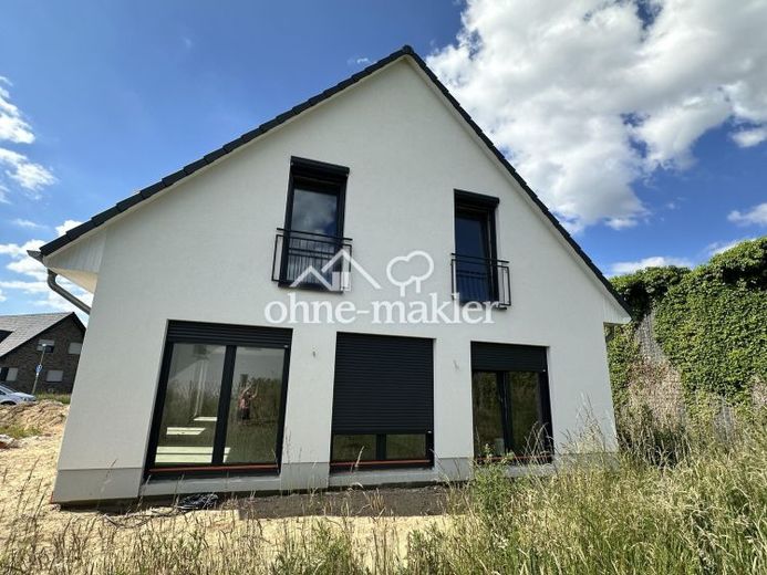 Rees'te modern müstakil ev (yığma yapı) – Fotoğraf 1