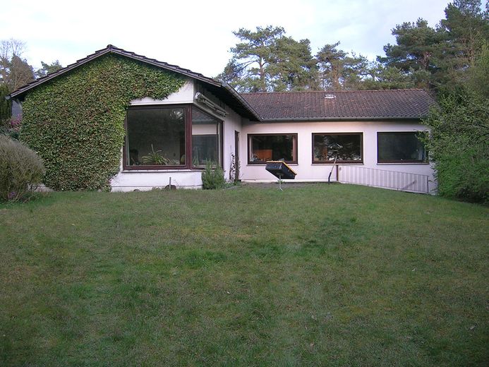 Einfamilienhaus auf variabel großem Grundstück für Familie mit Kindern, barrierefrei – Foto 1