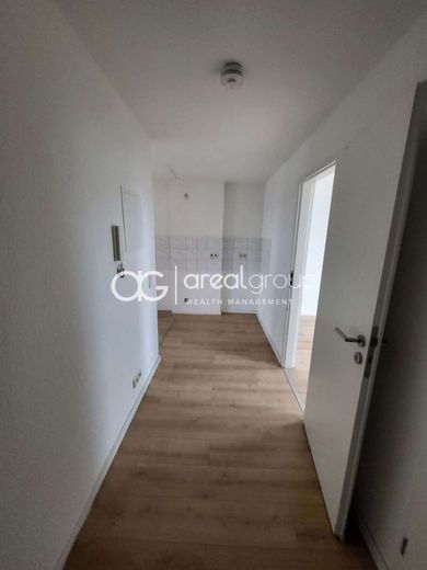 Gemütliche DG-Wohnung mit viel Tageslicht – Flur
