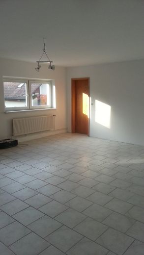 Ehem. Autohaus - Kleinteilig aufgeteilt - Kapitalanlage od. Selbstnutzer – Wohnung - Wohnzimmer