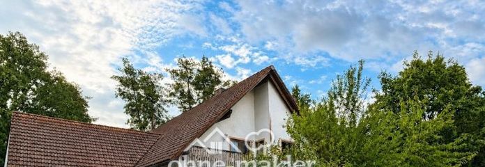 Großzügiges Familienanwesen mit Einliegerwohnung, 225 m² Wohnfläche und besonderem Flair