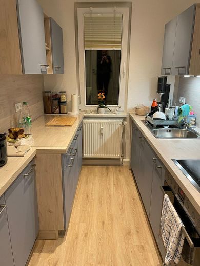 Topsanierte 3-Raum-Wohnung mit Balkon und sehr schöner Einbauküche – Küche