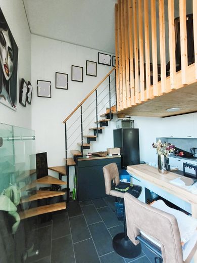 Abitare in modo personalizzato nella tranquillità rurale: di alto livello ed efficiente dal punto di vista energetico! – Zugang zum Studio mit Theke