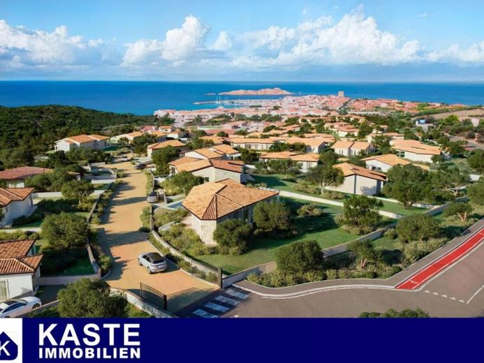 Villetta in Isola Rossa – Doppelhaushälfte mit Garten an der sardischen Nordwestküste – Foto 1