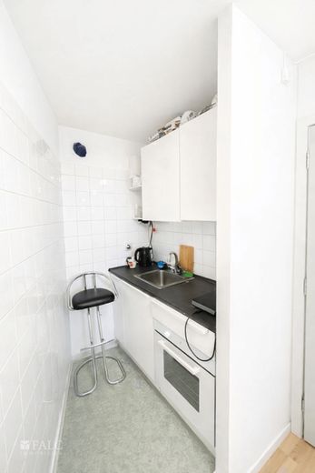 Kompaktes Apartment mit Balkon und Tiefgaragenstellplatz in München-Sendling – Küche