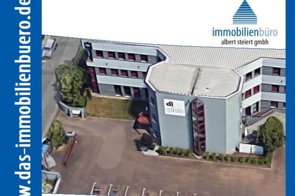 Просторі офісні приміщення на 1-му поверсі доступні в найкоротші терміни, можливе також орендування частини площі!