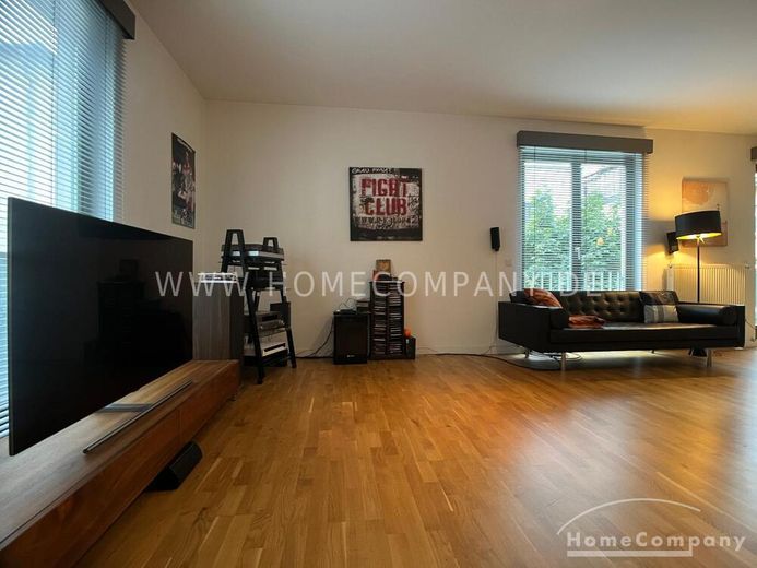 ***Bornheim (8071382) Bornheim’in kalbinde mobilyalı, geniş 2 odalı daire – 19f187ecfac4fd69c7afcb9e8d2d59abe5308eab.jpg