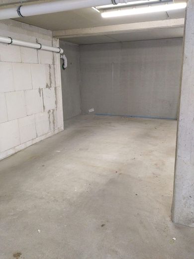 Stylowe mieszkanie w nowoczesnym domu czterorodzinnym w Eberstadt – TG