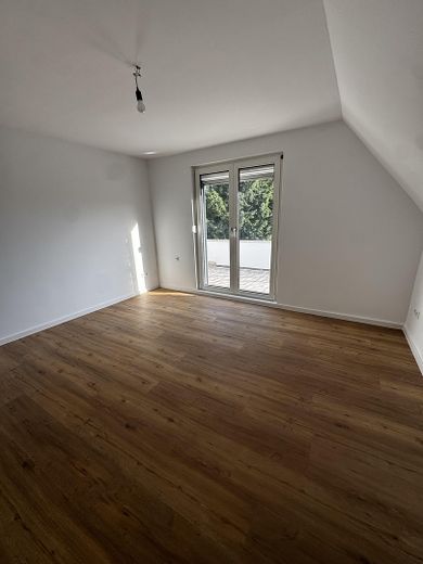 Einziehen & Wohlfühlen - Renoviertes EFH mit Terrasse und Gemeinschaftsgarten – Foto 23