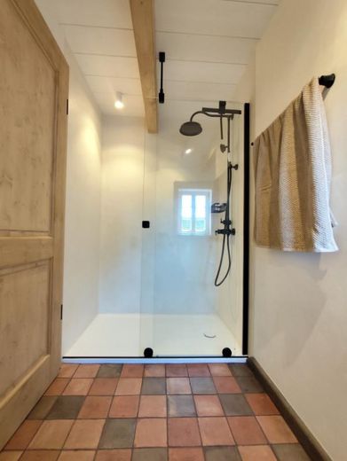 Ein Zuhause mit Charakter – Fachwerk, Lehm & Abendsonne – Bad