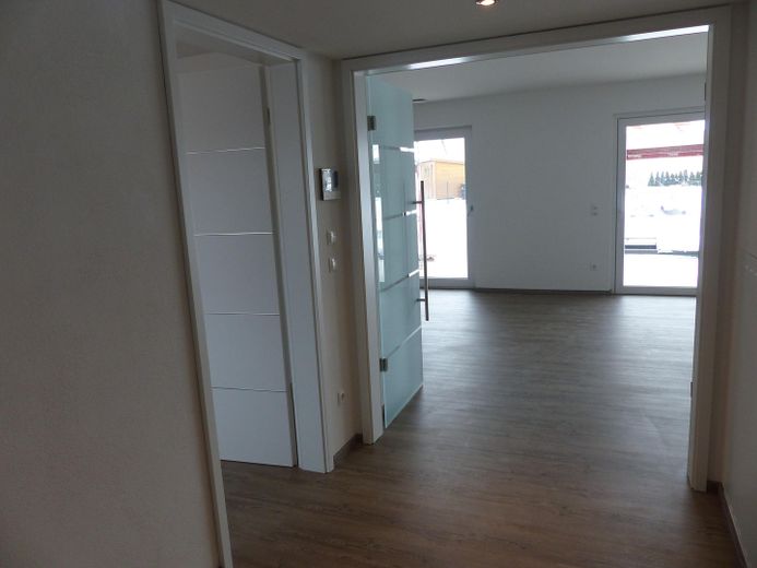 Appartement exclusif de 2 pièces au rez-de-chaussée avec grande terrasse orientée sud-ouest & jardin – écoénergétique à Buchloe – Photo 12