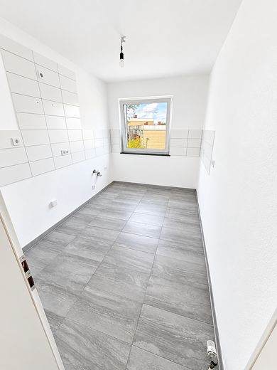 Первое заселение после ремонта | 3 комнаты | 74 м² | балкон | парковочное место – Küche