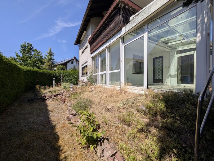 Centraal in Goldbach met veel ruimte voor het hele gezin – Außenansicht Garten