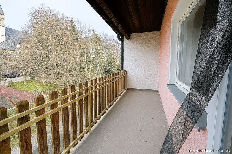 Ruhige Lage in Wunsiedel mit vielseitigen Freizeitmöglichkeiten – VUB0002377-13