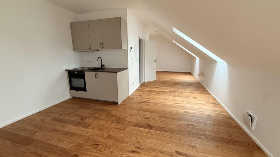 Sofort Verfügbar - 2-Zimmer Neubau-Wohnung mit Balkon – Wohn-Ess-Bereich 9