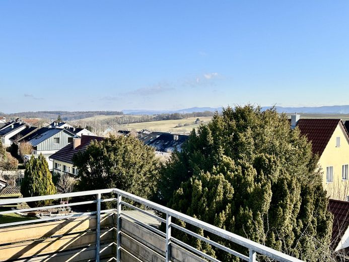 Appartamento mansardato con splendida terrazza sul tetto di 60 m² e vista sull’Alb – appena ristrutturato – Photo 5