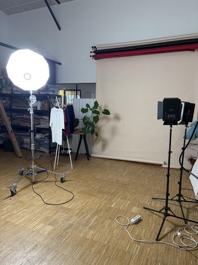 oud huurcontract voor loftkantoor co-working kantoor ter overname, opvolgende huurder Rent-to-Rent – Studio 5m Deckenhöhe
