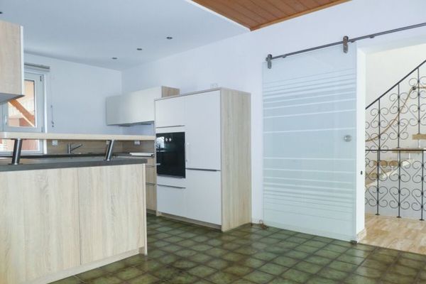 Wohnen wie im eigenen Haus – Charmante Eigentumswohnung mit Terrasse, Garage & Stellplatz