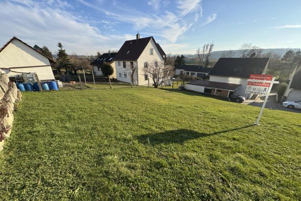 Działka budowlana w spokojnej lokalizacji mieszkalnej Ötisheim-Schönenberg