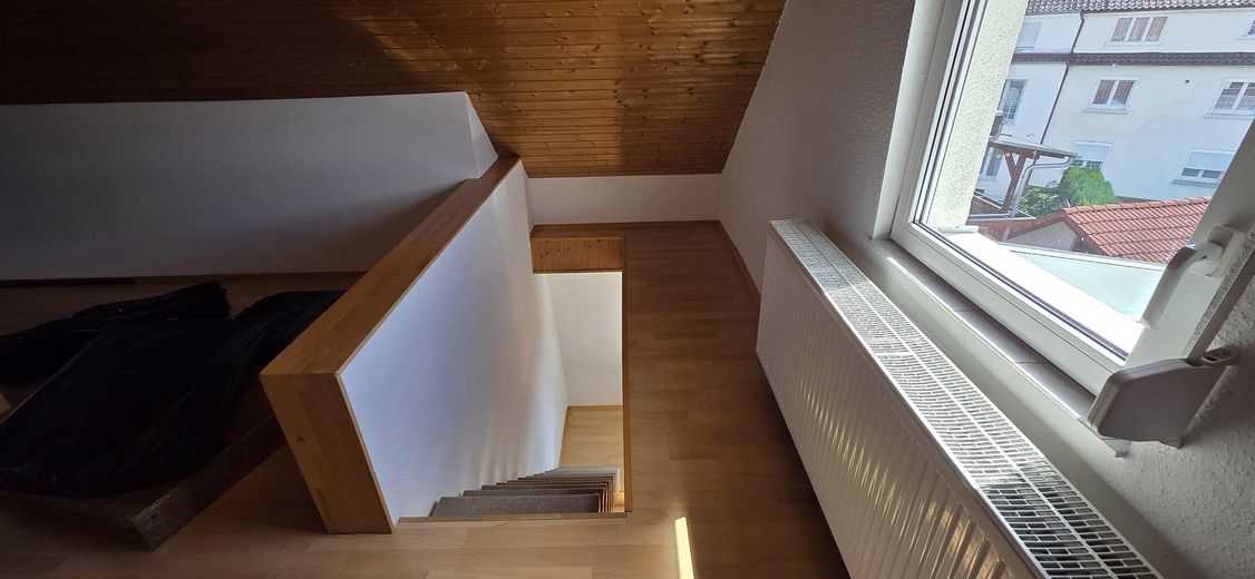 Light-filled detached house in an attractive residential area – Dachgeschoss Treppe