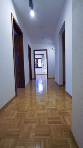 Flur hinter Wohnungstüre