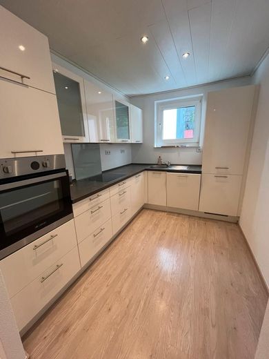 Bad Homburg'da komisyonsuz, ankastre mutfak ve balkon dahil aydınlık 3 odalı daire – sahibinden – Küche