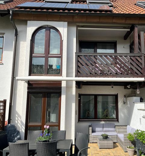 Modernisiertes Split-Level-Reihenhaus mit Garten, Kamin, PV-Anlage & Tesla Powerwall in Bernhausen – Garten