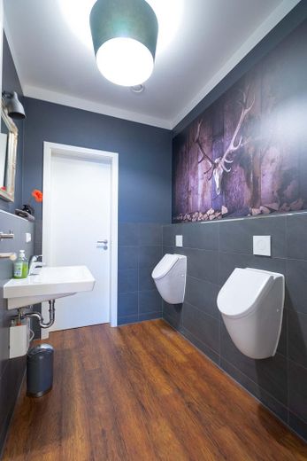 Landhaus / Multispacebüro – WC Herren