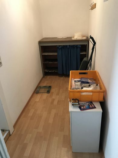 Einfamilienhaus mit 86 m² Wohnfläche in Rodgau + Bauplatz – Abstellraum neben Küche