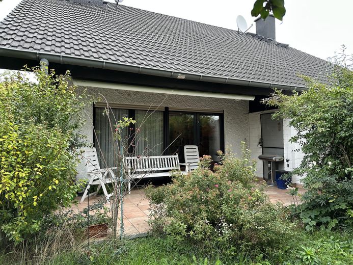 Двоквартирний будинок у Pfungstadt-Esb./Eich на продаж – Terrasse