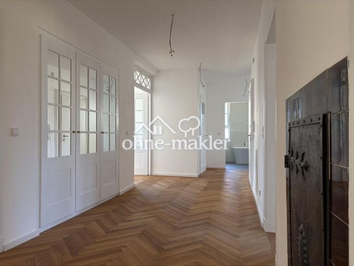 Esclusivo appartamento d’epoca di 146 m² completamente ristrutturato in posizione privilegiata a Göppingen–elegante, moderno, unico – Foto 1