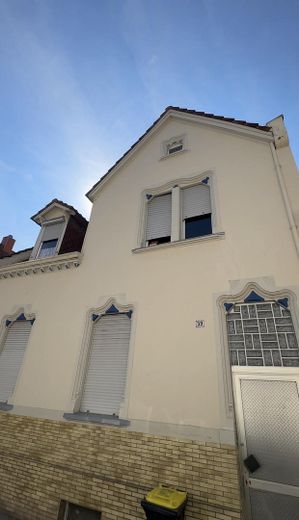Kleines Stadthaus nähe Krankenhaus – Außenansicht