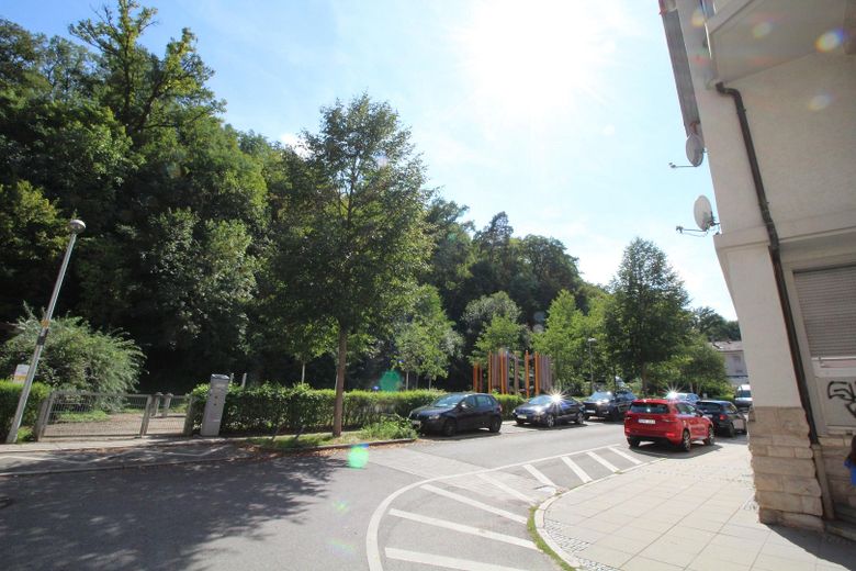 Frisch renovierte E.G Wohnung mit Balkon und Garten zur Mitnutzung – Foto 2