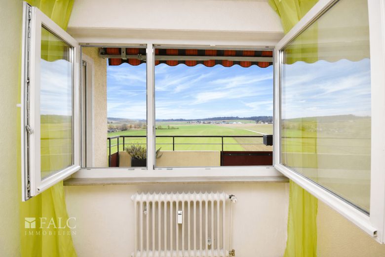 Ankommen. Bleiben. Durchatmen. - 3 Zimmer mit Grünblick – Ausblick Schlafzimmer