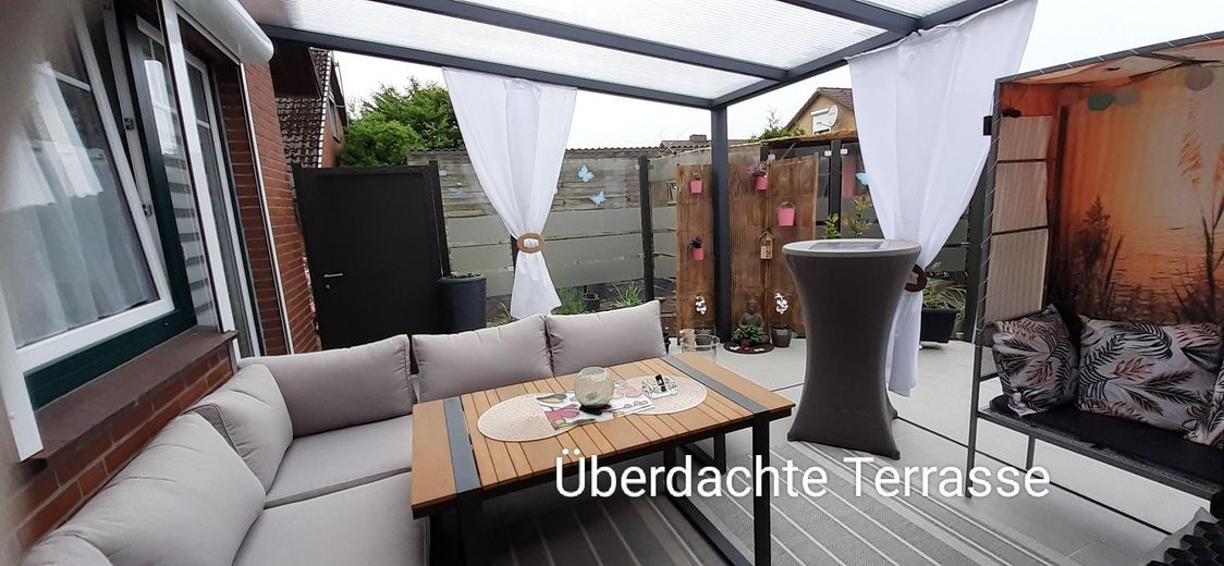 Einfamilienhaus Freistehend - großräumig saniert – Terrasse überdacht