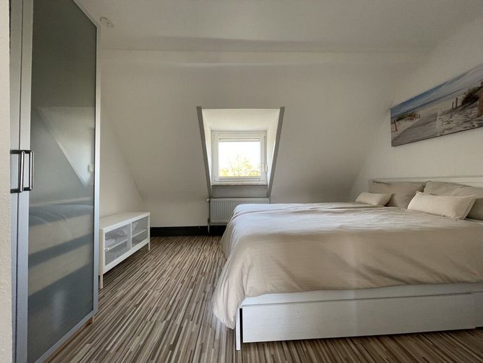Charmantes Reihenmittelhaus mit Wintergarten, Terrasse &amp; moderner Technik in Mannheim-Herzogenried – Schlafzimmer_DG