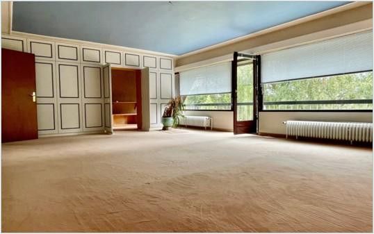 Architektoniczny klasyk z potencjałem w centralnej lokalizacji – Schlafzimmer Originalansicht