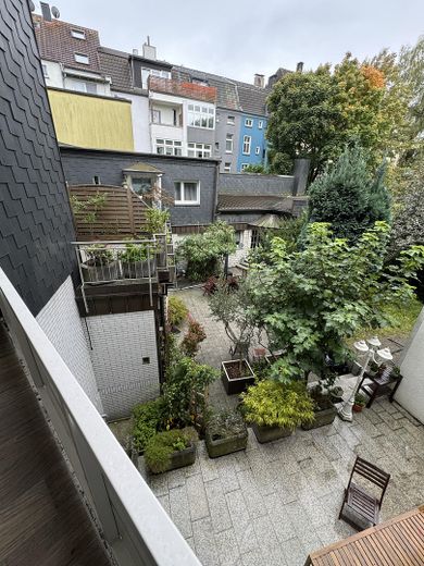 Außergewöhnliche 2,5-Zimmer-Wohnung nahe Uniklinikum – mit Einbauküche, Balkon & Sonnenterrasse – Foto 2