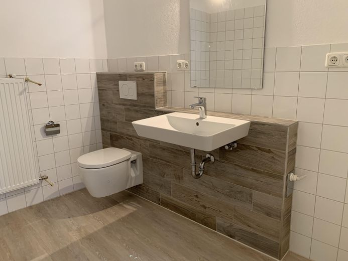 Sanierte 3-Zi Altbauwohnung in Straubing - Kernstadt (7012) – Bad/WC