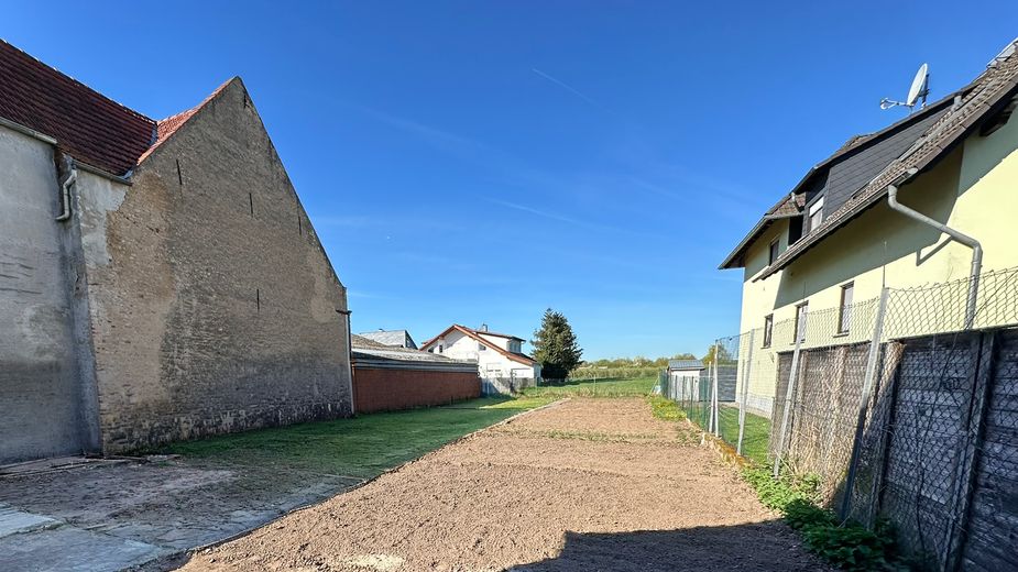 Terreno edificabile senza provvigione, in posizione tranquilla in seconda fila, con vista libera sui campi – Baugrundstück