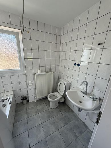 Frisch renovierte 2-Zimmer-Wohnung mit Stellplatz in Bendorf – Foto 6